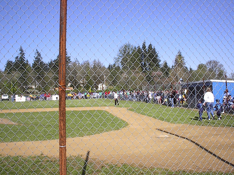 040304 Lining up the teams